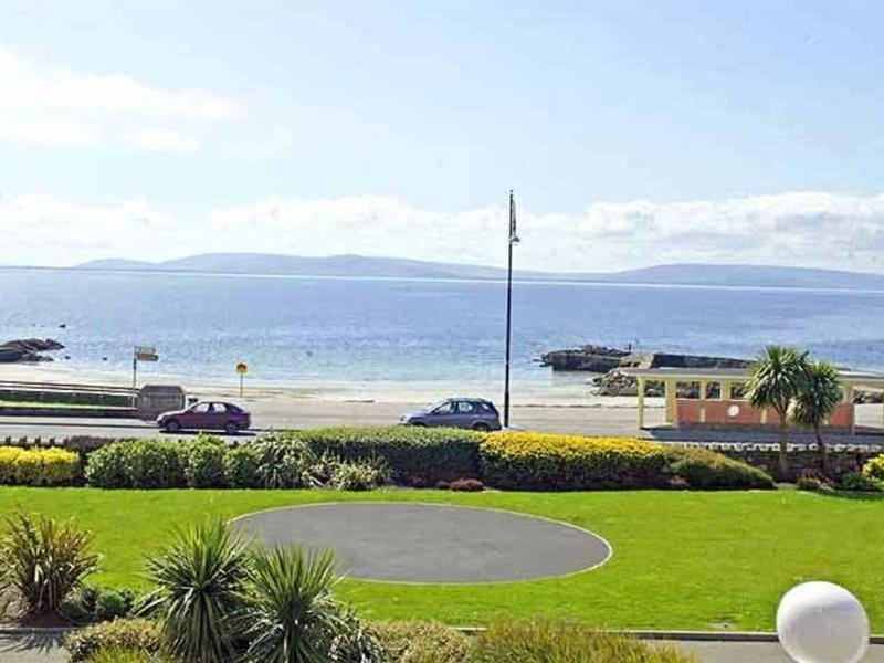 Galway Bay Hotel Conference & Leisure Centre Exterior foto